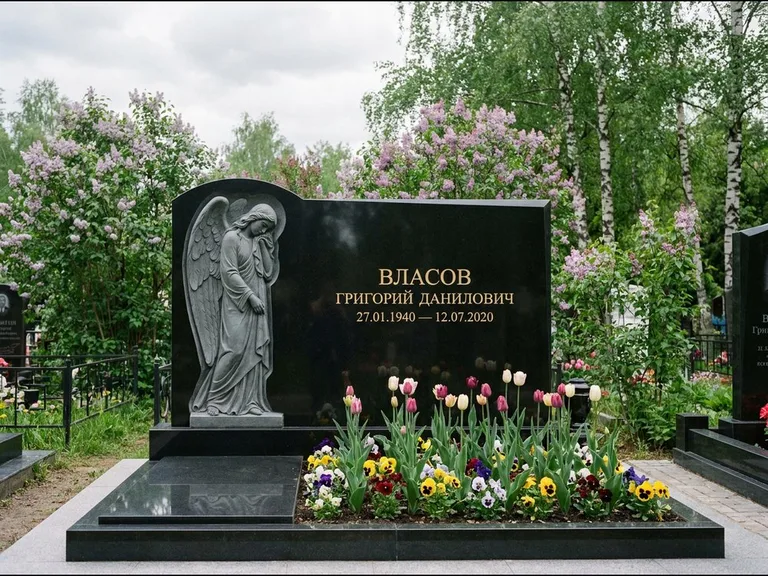 Памятник с барельефом — выполненная работа 3 в Омске