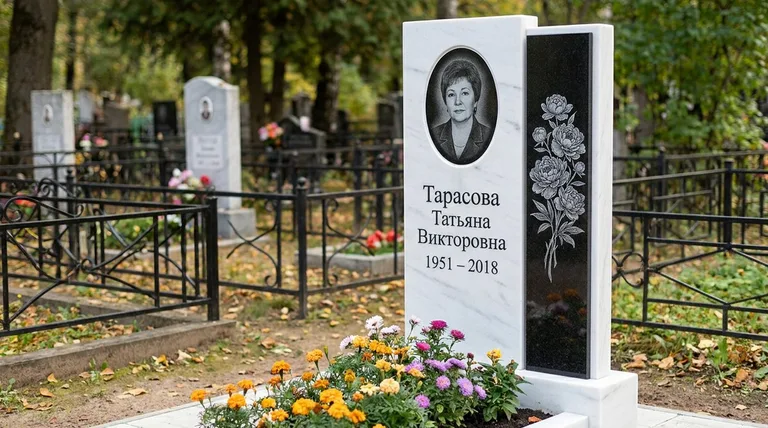 Памятник с гравировкой пионов — выполненная работа «Тарасова» в Омске