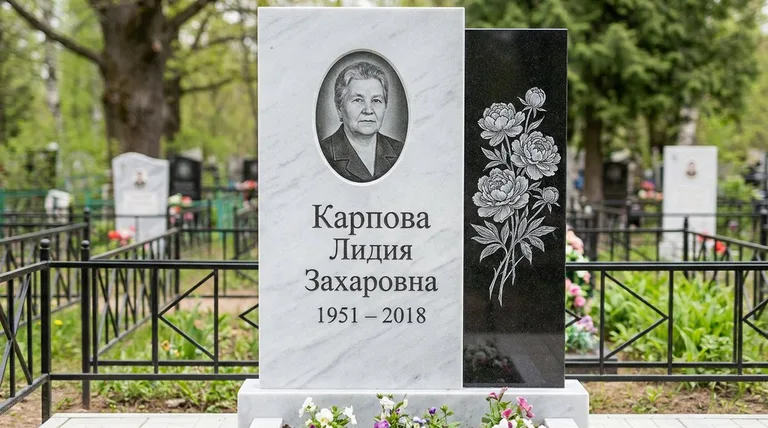 Памятник с гравировкой пионов — выполненная работа «Карпова» в Омске
