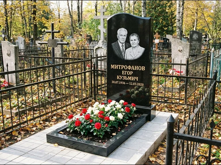 Гравировка портрета на чёрном граните — выполненная работа 17 в Омске
