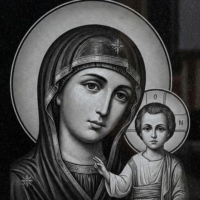 Эскиз иконы: Казанская (полутон) — детальный образ Богородицы, гравировка на памятник в Омске