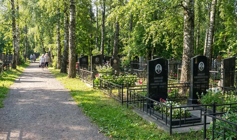 Центральное №4 кладбище в Кемерова